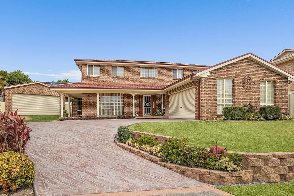 Horsley 4房  Positioned in a quiet cul-de-sac with Beautiful Escarpment Views