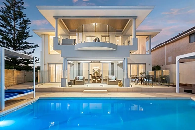 Wannanup 5Habitaciones Architectural elegance meets absolute waterfront luxury.