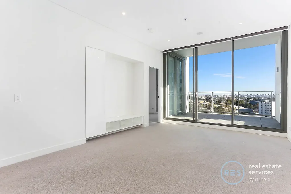 Contemporary 1 Bedroom + Study Room Apartment in Green Square, Zetland