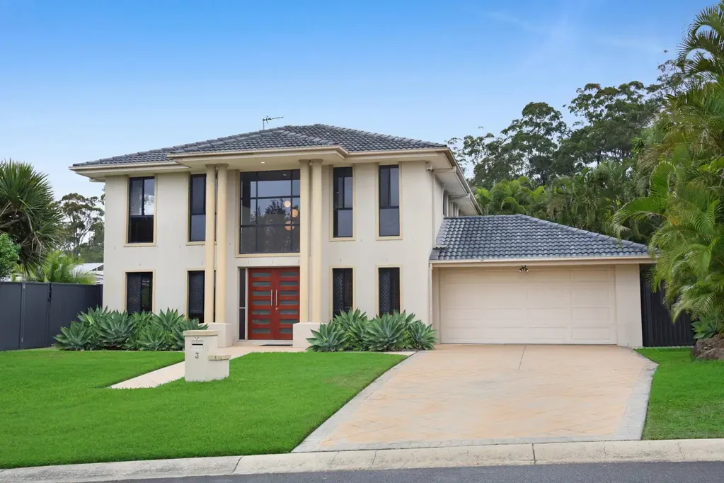 Burleigh Heads 5房  Spacious Family Living in a Peaceful Burleigh Heads Cul de Sac
