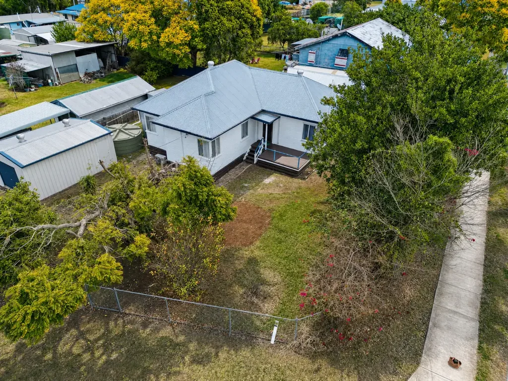 Yarraman 4Kwarto Four Bedrooms, Versatile Spaces & Established Rental Opportunity