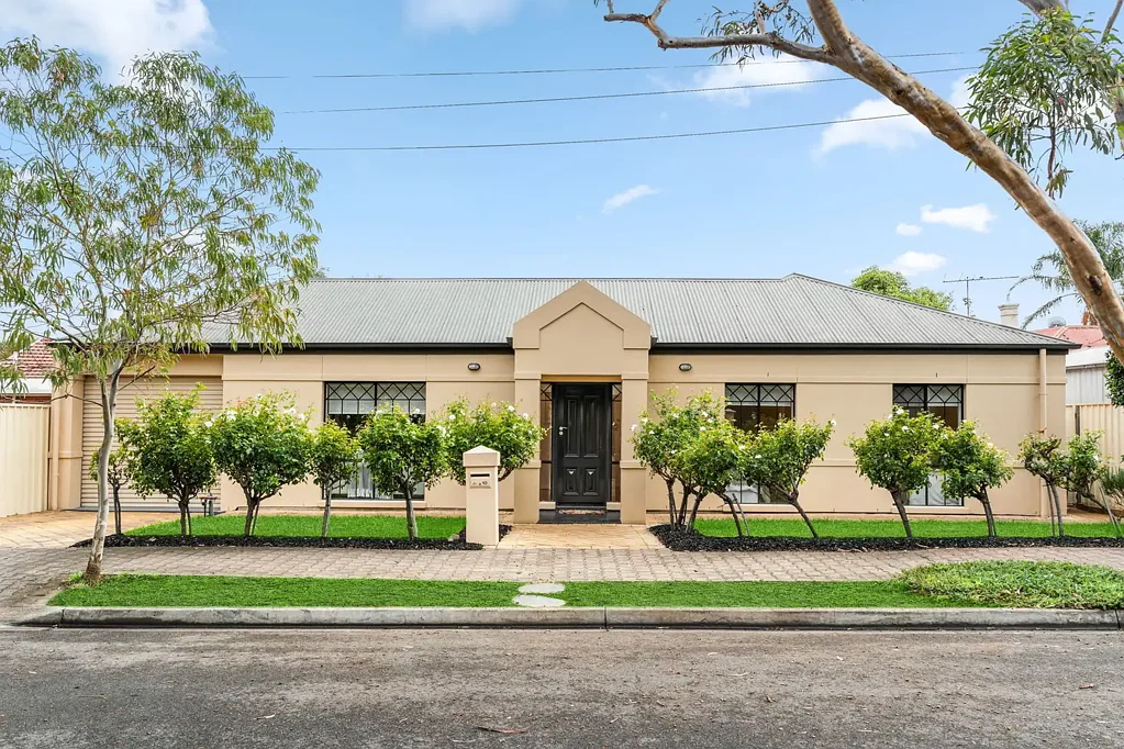 Parkside 3chambre Contemporary Charm Meets Cosmopolitan Convenience.