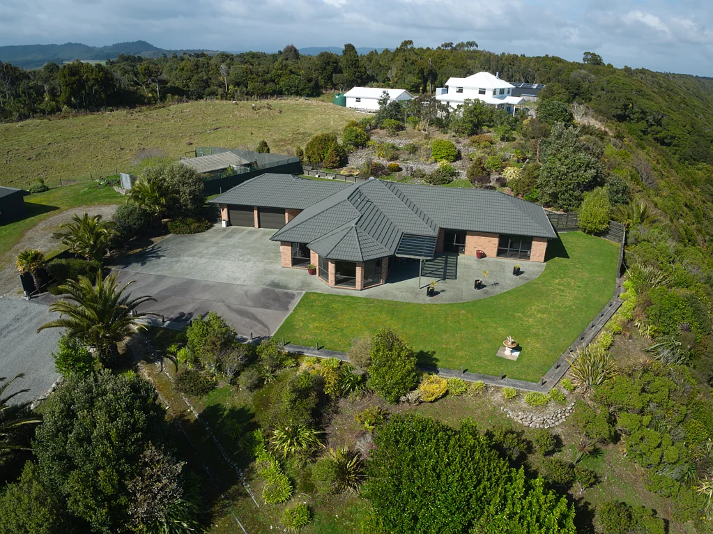 Hokitika 3ਬੈੱਡਰੂਮ Spacious lifestyle with stunning sea views