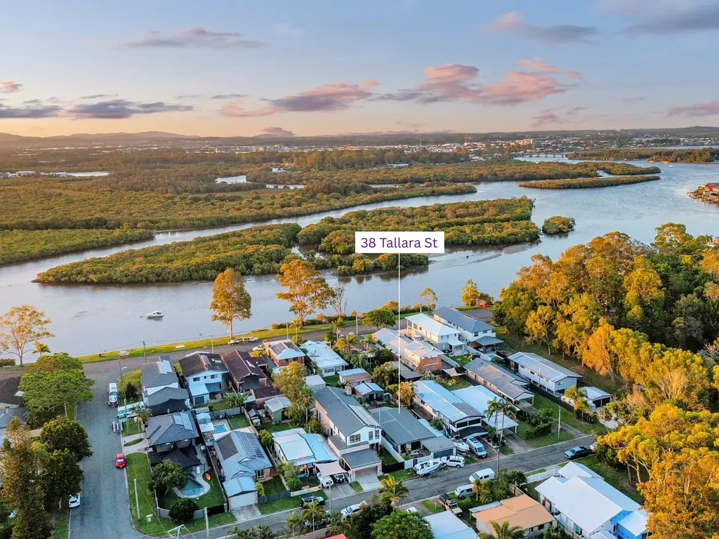 38 Tallara Street, Coombabah, QLD 4216