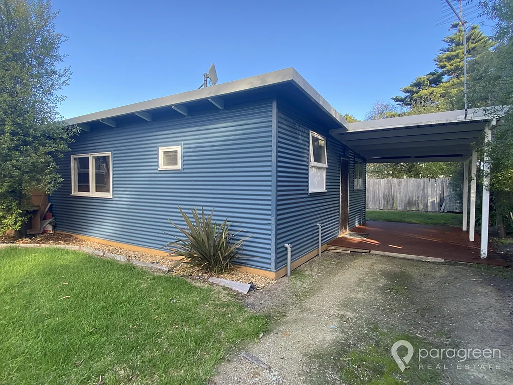 UNIT IN PORT WELSHPOOL