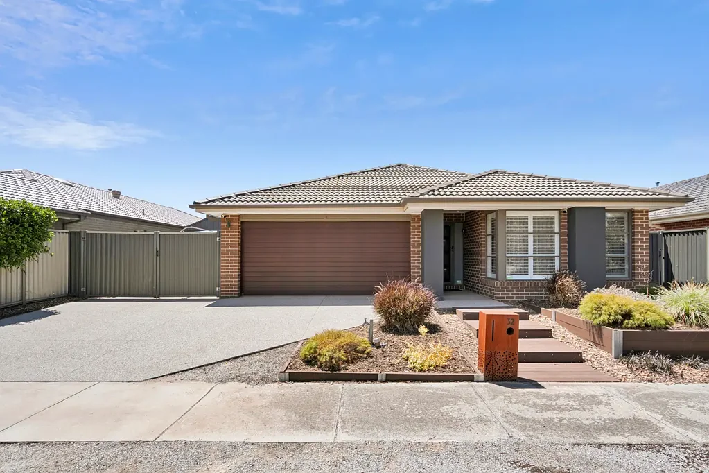 Lara 4Kwarto An Entertainer's Dream in the Heart of Grand Lakes