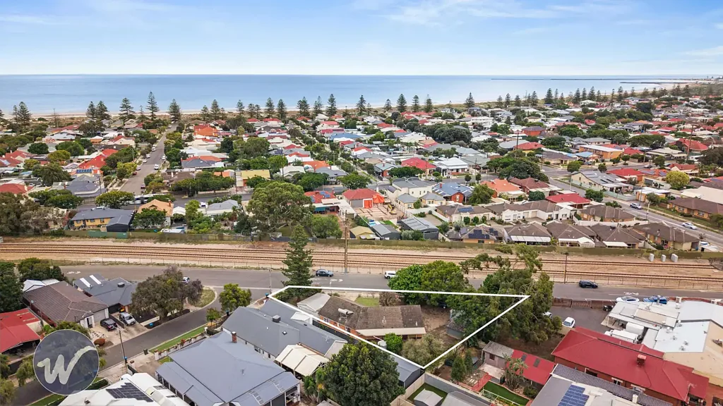 Largs Bay 4બેડરૂમ RENOVATE, GROW & ENJOY COASTAL FAMILY LIVING