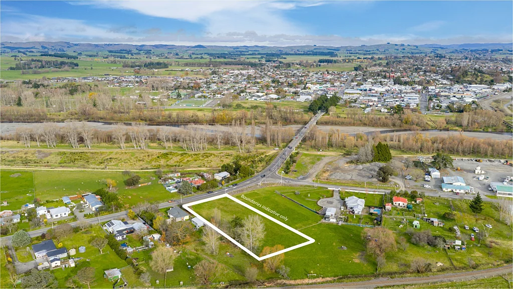 Waipukurau and Surrounds High profile one acre bareland
