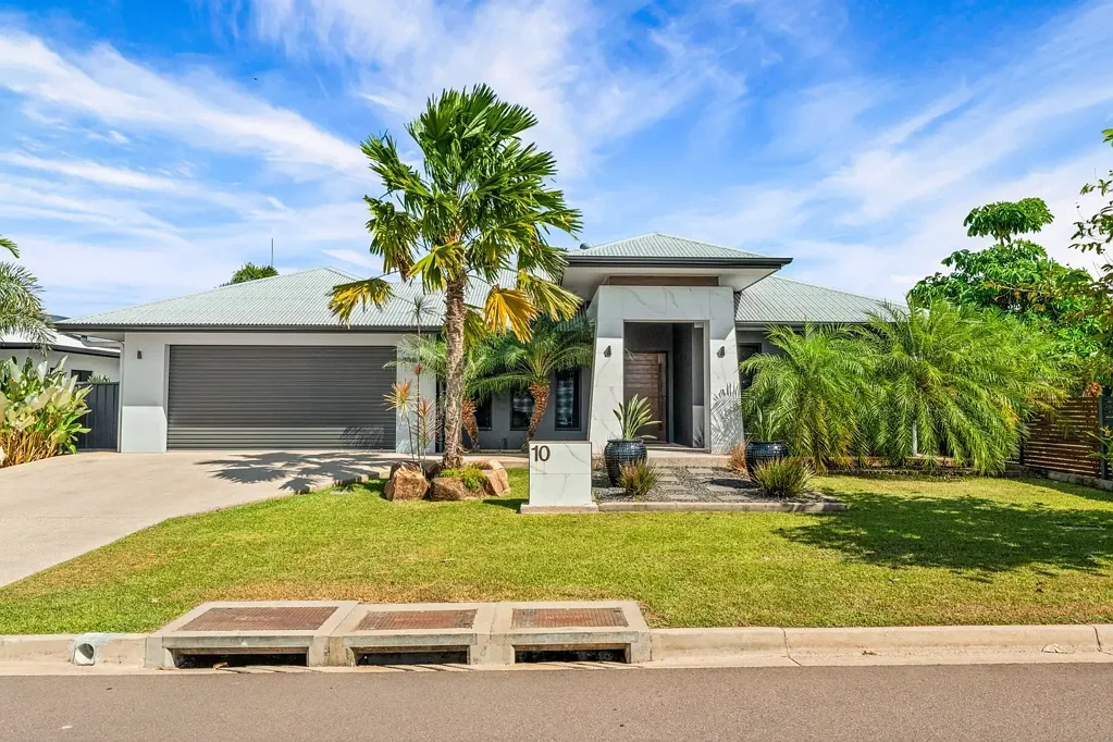Berrimah 4房  Resort-Style Family Entertainer in Convenient Berrimah Location