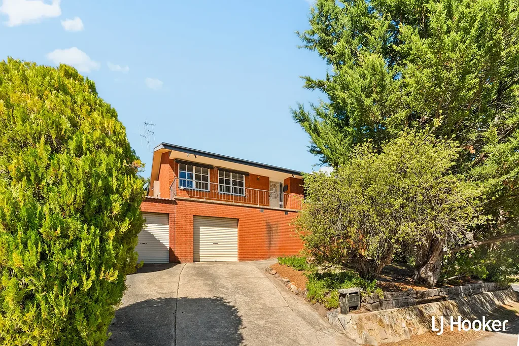 Giralang 4房  Elevated Family Home