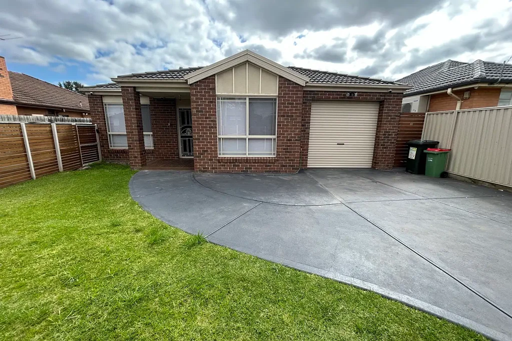 Charming 3-Bedroom Home in the Heart of Tullamarine