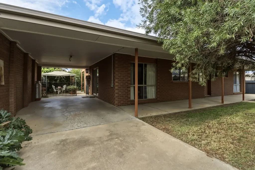 2/433 Henry Street, Deniliquin, NSW 2710
