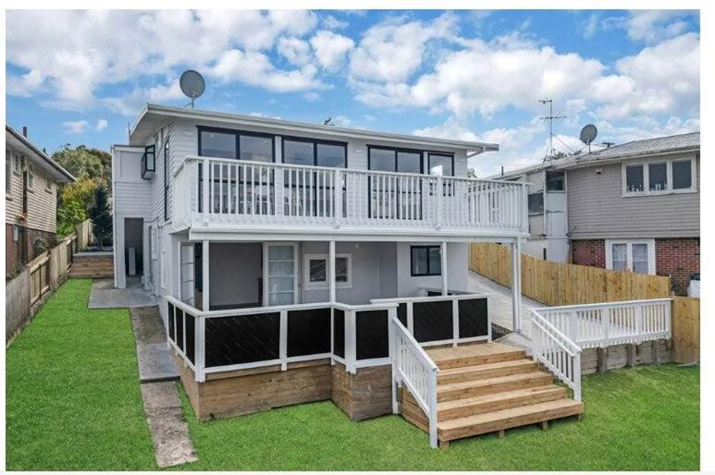 Newly Renovated Family Home in New Windsor