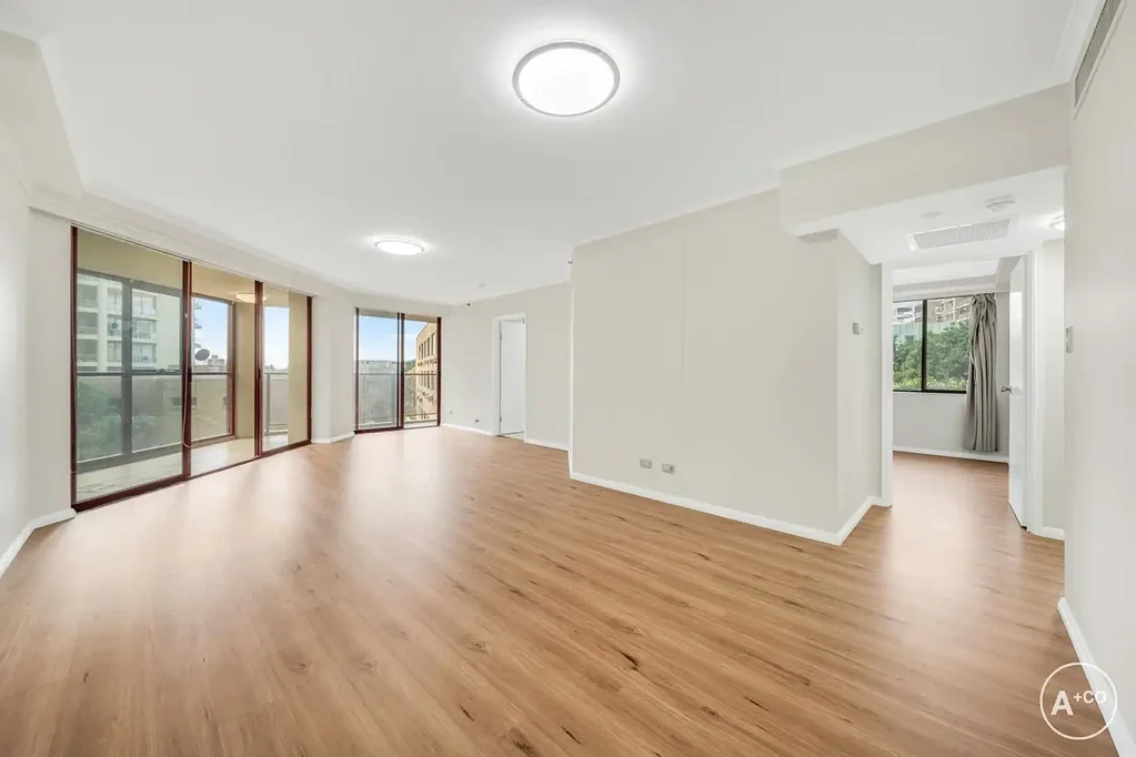 EXECUTIVE 2-BEDROOM SECURITY APARTMENT IN OSCAR ON HOLLYWOOD