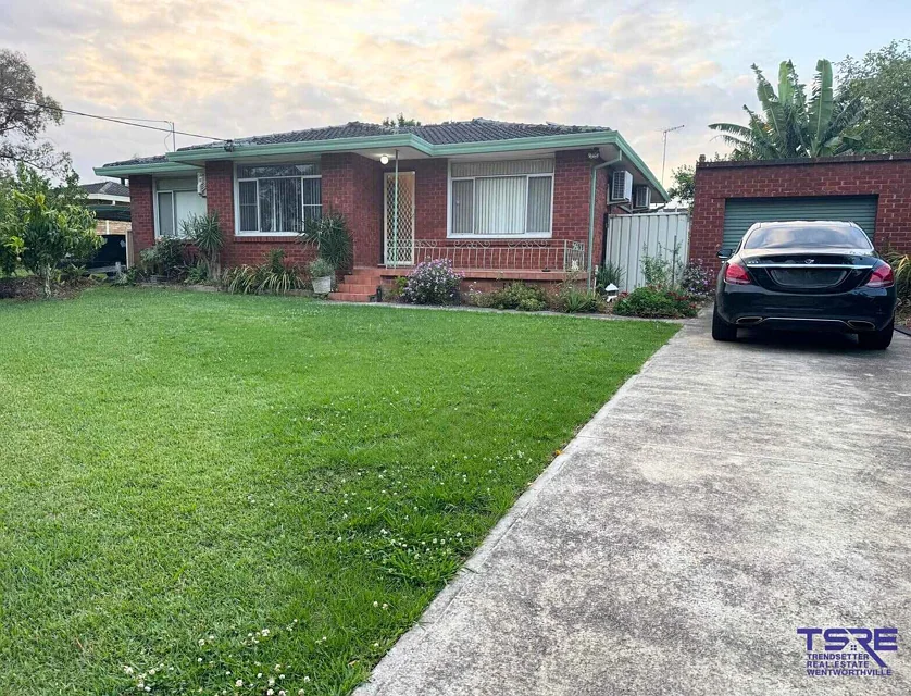 21 Bombala Sreet, Pendle Hill, Parramatta (Northwest suburbs), 4 غرف, 1 حمامات, House