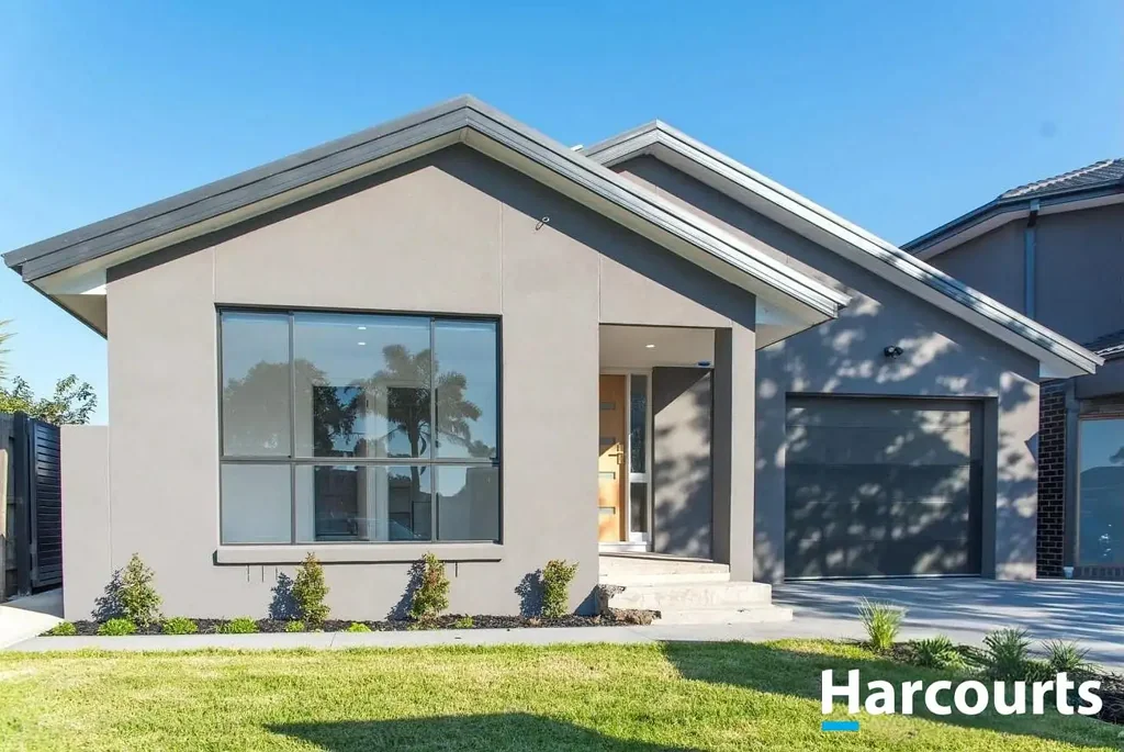 Luxury, Light and Location Combined!