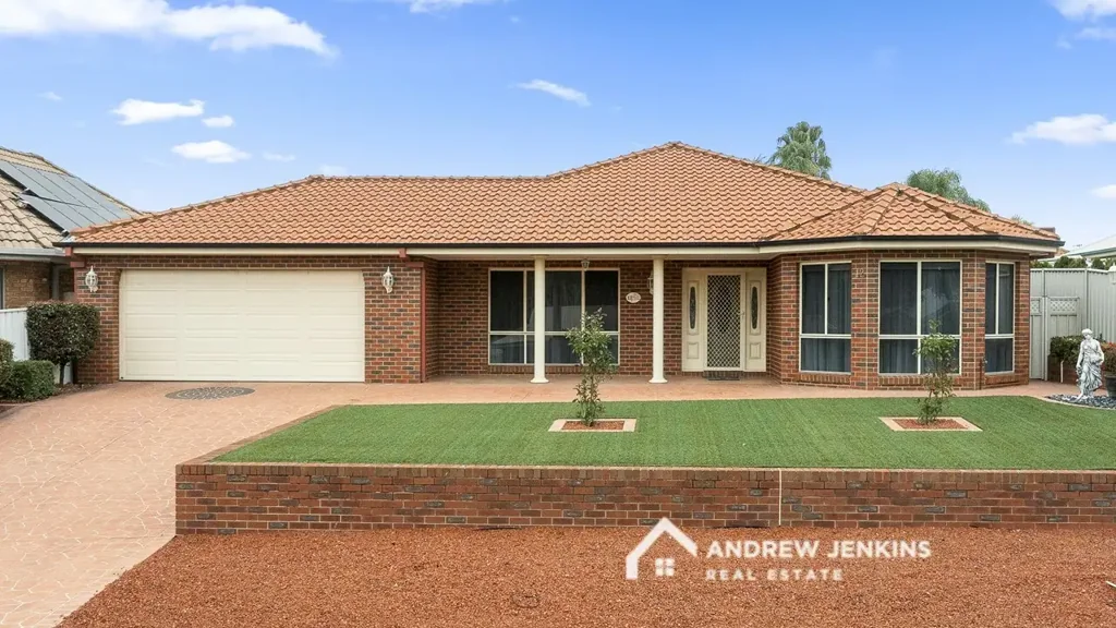 Cobram 4 Bedroom Proximity to Paradise: Your Dream Home Near the Murray River