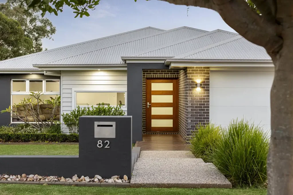 Kleinton 4બેડરૂમ Impressive Family Home with Space, Style & Superior Craftsmanship