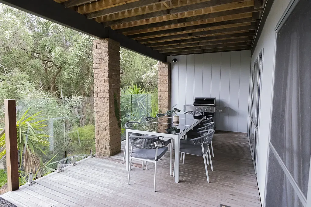 Fully Furnished - Long Term - Includes Gas/Water/electricity,  Internet & Gardening
