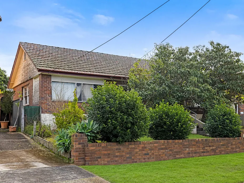 Westmead 2침실 DECEASED ESTATE- Prime Development Opportunity in the Heart of Westmead