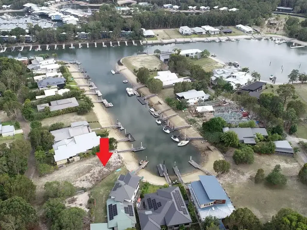 South Stradbroke MOTIVATED VENDOR REDUCES PRICE.