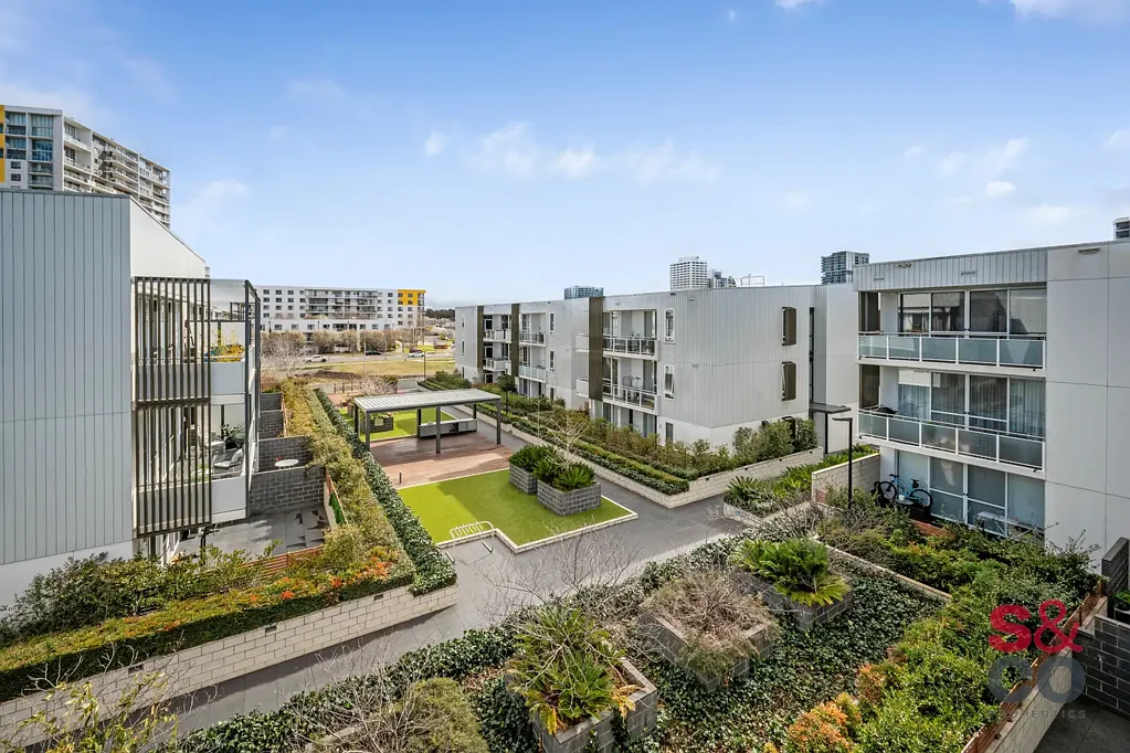 Luxury living in central Phillip