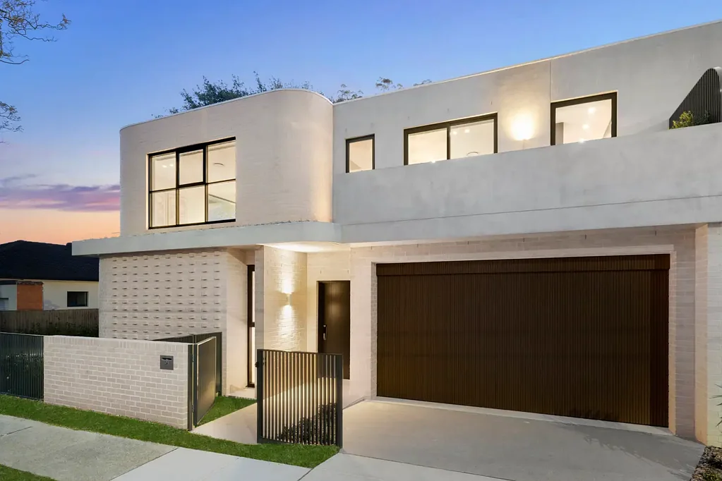 Willoughby 4 Bedroom Stunning designer oasis with luxury finishes on a prestigious cul-de-sac