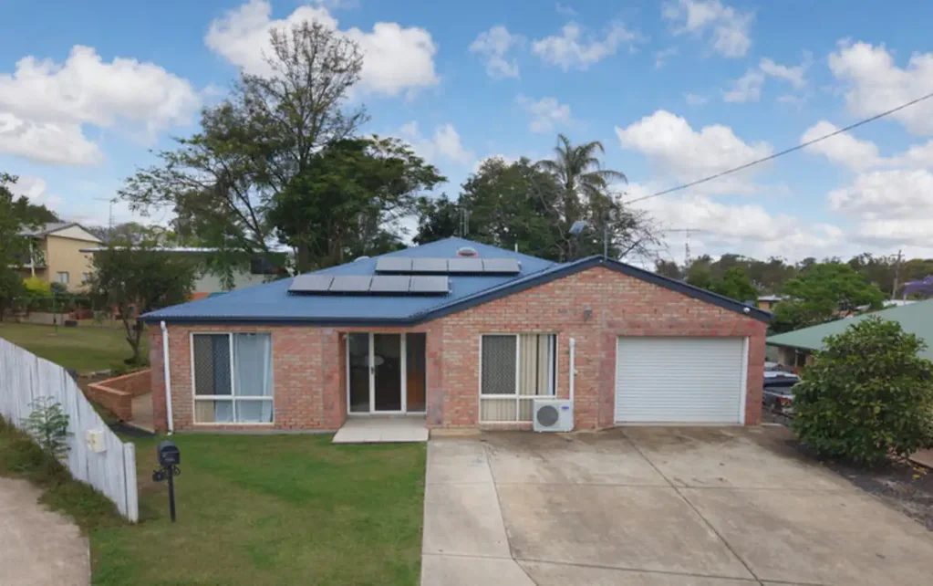 Gatton 9Kwarto NINE BEDROOMS, ENDLESS POSSIBILITIES – EXTRAORDINARY SPACE FOR FAMILY LIVING OR INVESTMENT IN GATTON - Open Wed 28th Oct & Fri 30th Oct