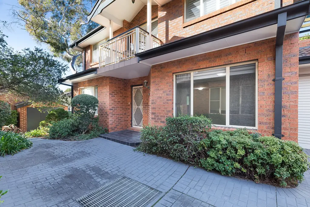 Freshly Renovated Single-Level Villa in a Private Setting