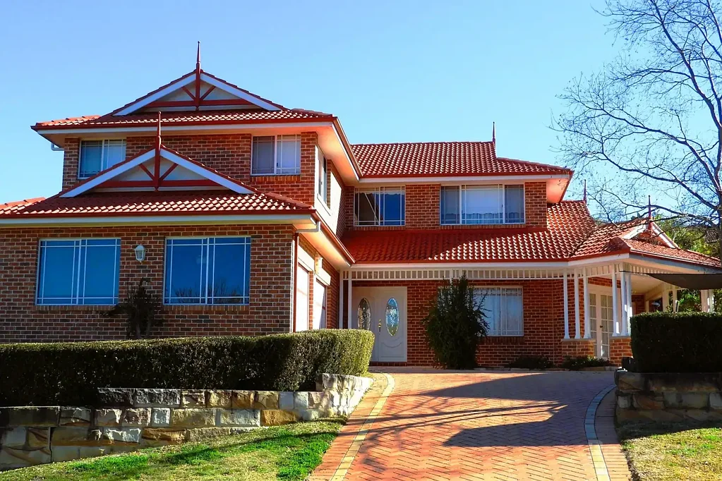 Grand Family Home in Prime Bella Vista Location