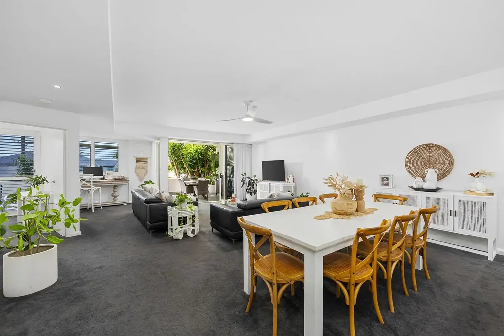 The Entrance 2 Slaapkamer Generous Ground Floor Beachside Garden Apartment – Move Straight In