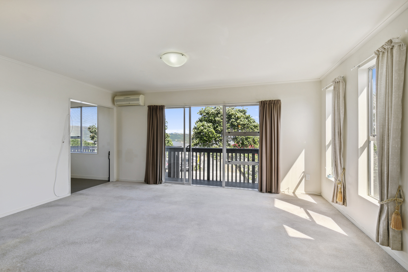 143 Conclusion Street, Ascot Park, Porirua, 4部屋, 2バスルーム, House