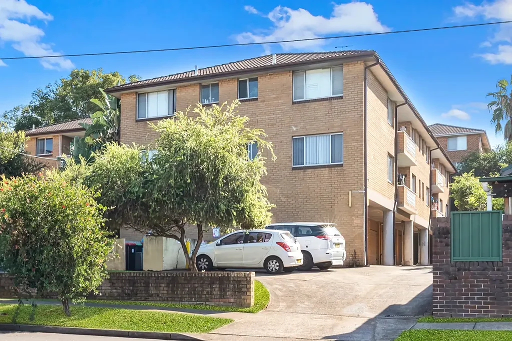 Harris Park 2 Bedroom Minutes from the Heart of Harris Park - Ideal First Home or Investment Opportunity