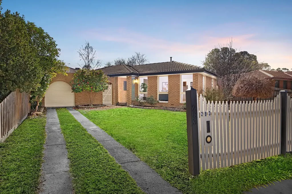 Ferntree Gully 4chambre Renovated Family Living in a Peaceful Parkside Setting