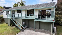2/106 Bradbury Road, Botany Downs