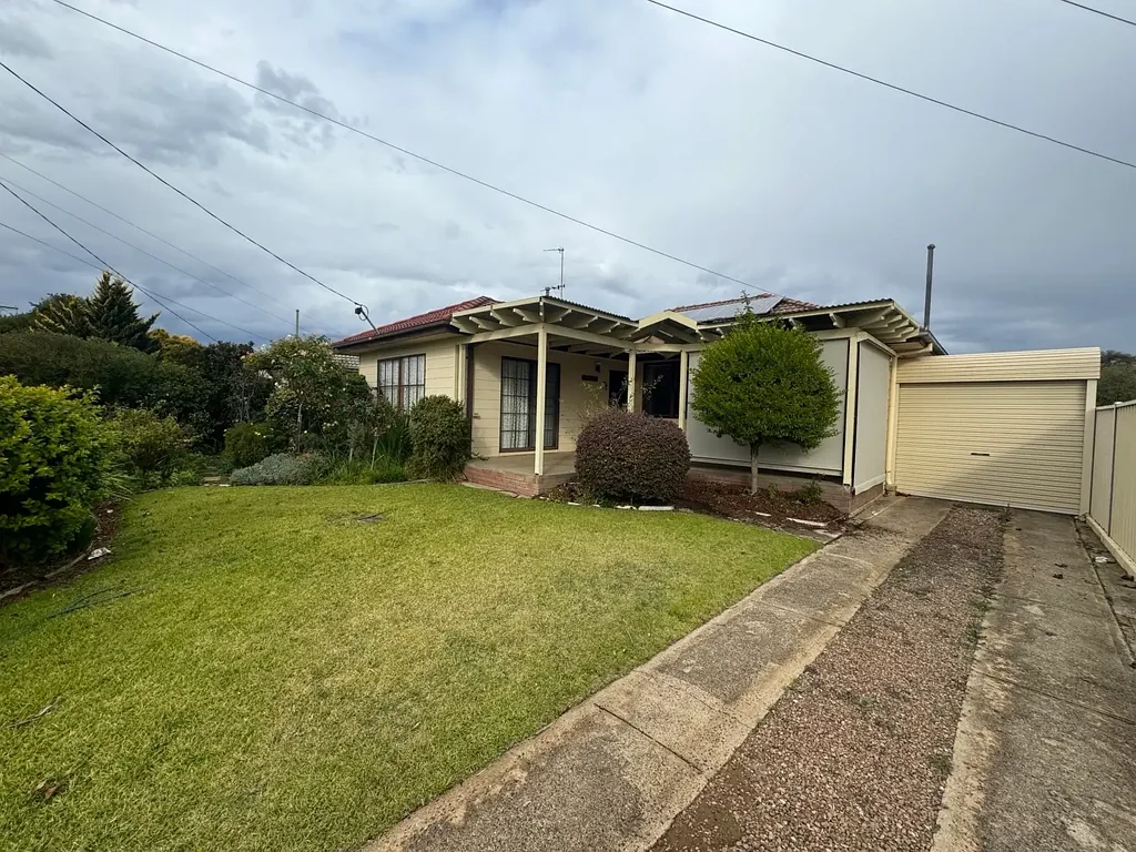 3 BEDROOM HOME IN SOUTH SHEPPARTON!
