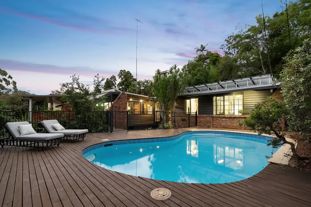 23 Alenola Street, Chapel Hill, QLD 4069