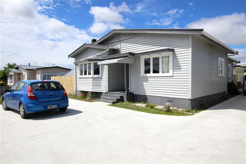 4 Bedroom House with 1 Bathroom