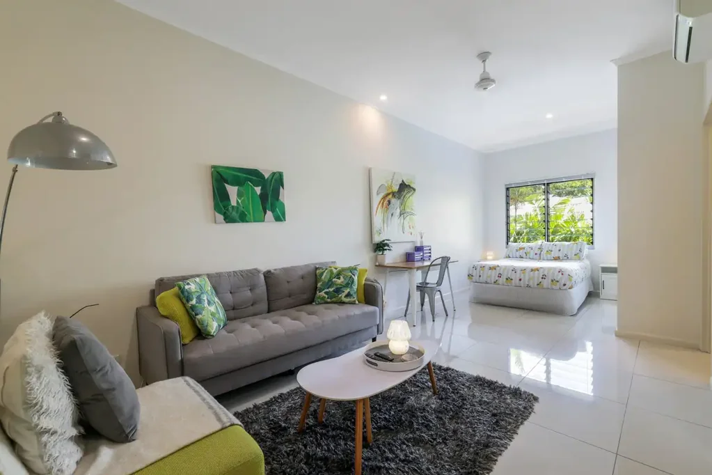 Stuart Park 1침실 Loft Style Living with Your Own Courtyard Escape