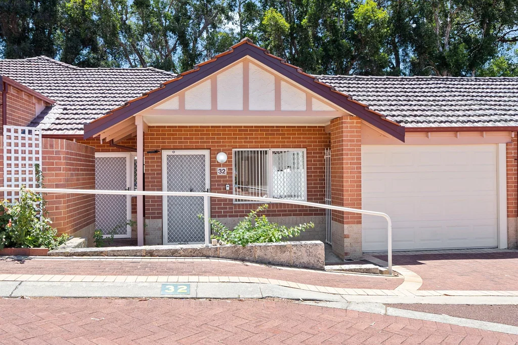 32/108 Fern Road, Wilson, WA 6107