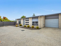 4/74 Lewis Street, Latrobe