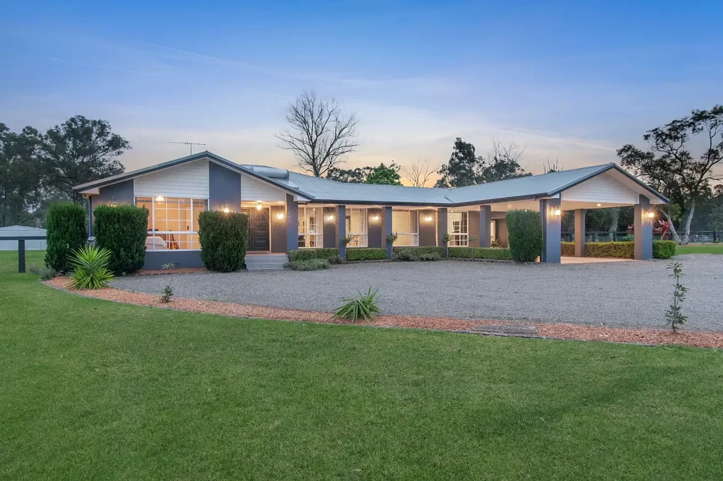 Londonderry 4部屋 4 Acre Entertainer's Haven | Large shed + separate access