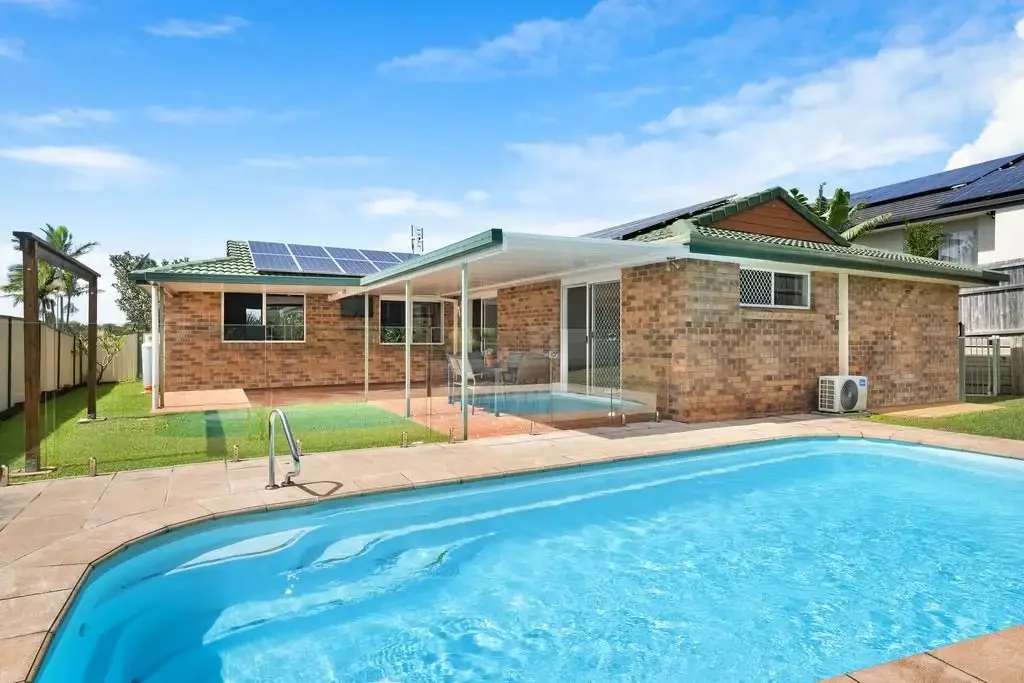 5 Carrumbella Drive, Arundel, QLD 4214