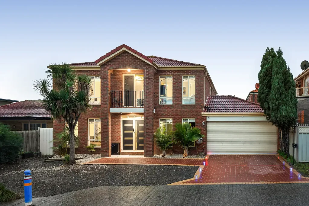 Fawkner 4部屋 Expansive Family Living in a Quiet Setting