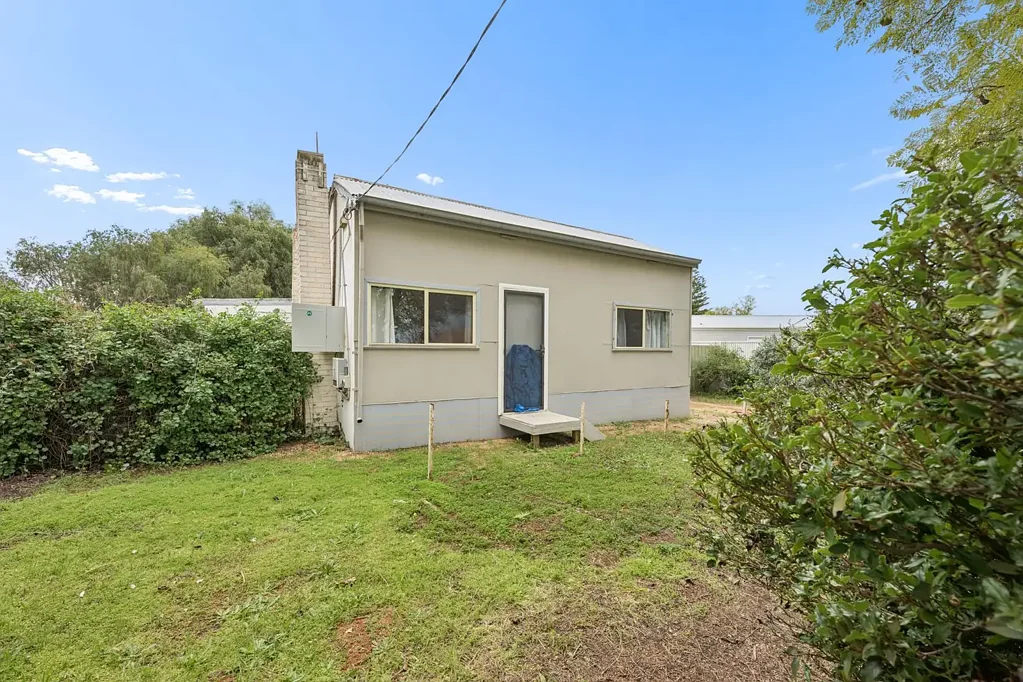 Dareton 2chambre WHY PAY RENT WHEN YOU CAN OWN!
