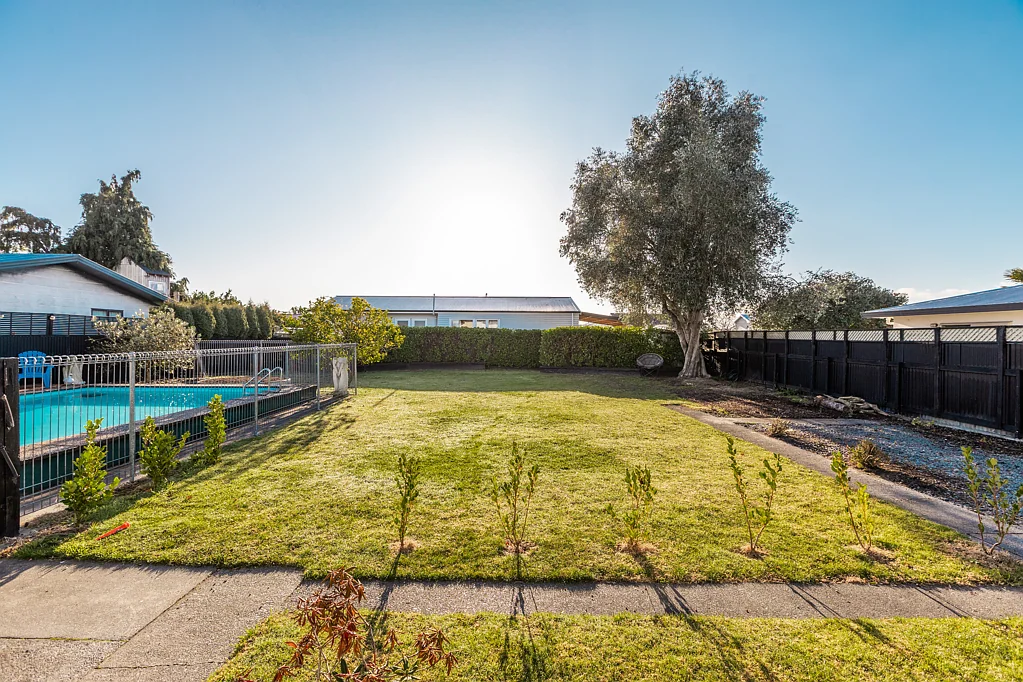 Akina Rear section with pool