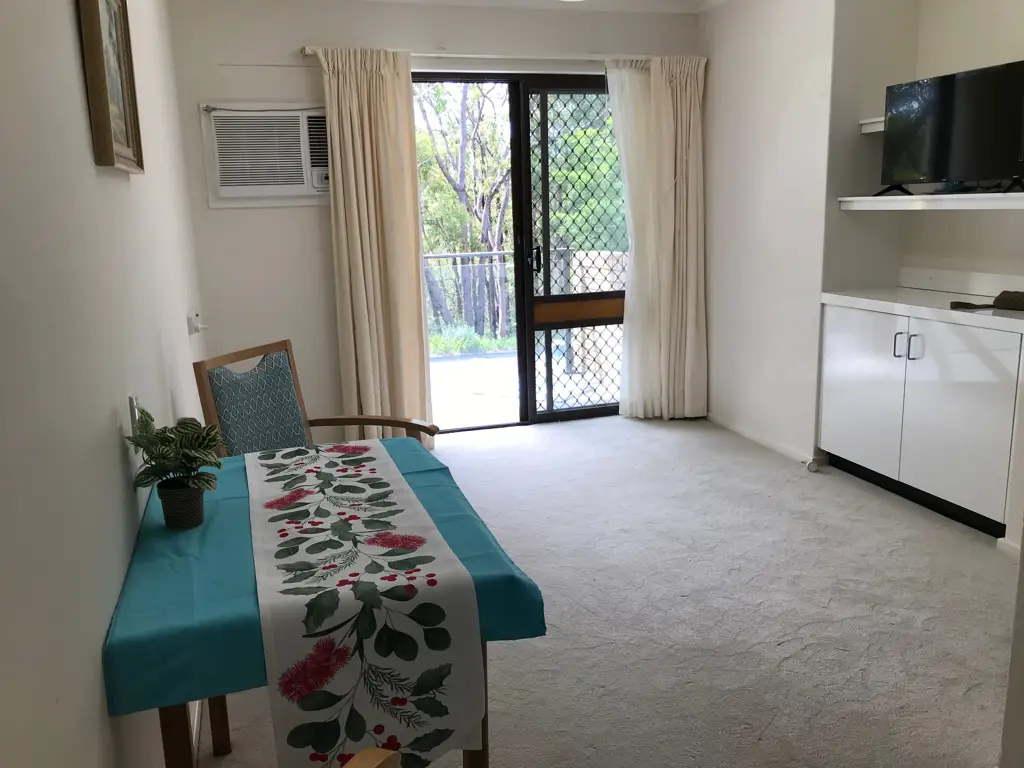 Cherrybrook 1غرفة نوم Over 55's Apartment, serviced, one bedroom, lovely view