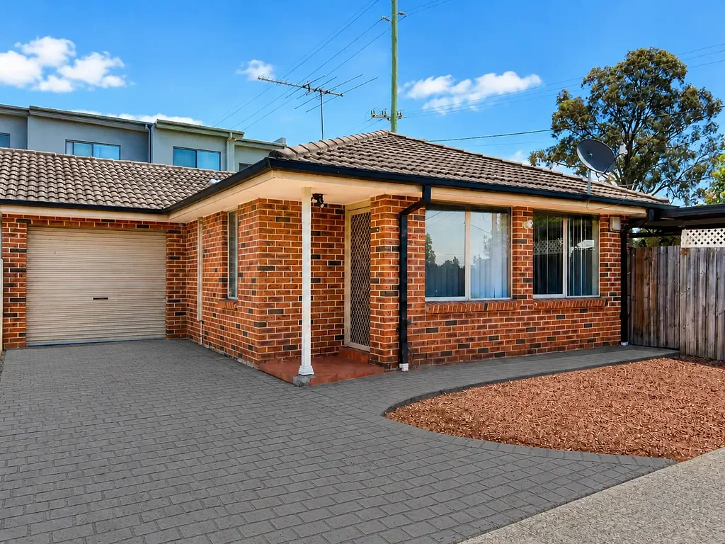 St Marys 3部屋 ZERO STRATA FEES | WALK TO STATION & FUTURE METRO