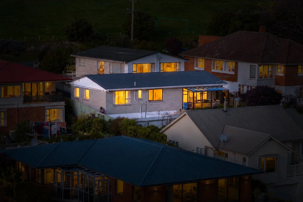 Andersons Bay 3 Slaapkamer Elevated Living with Harbour Views