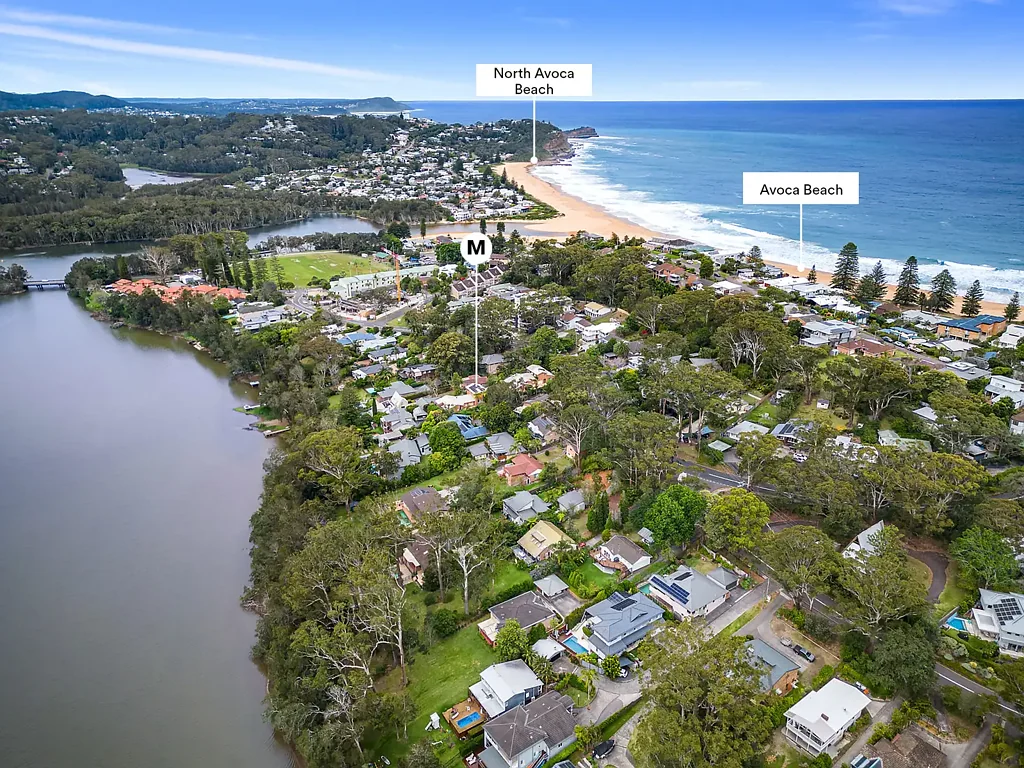 Avoca Beach 4 Bedroom No strata fees in the heart of Avoca Beach